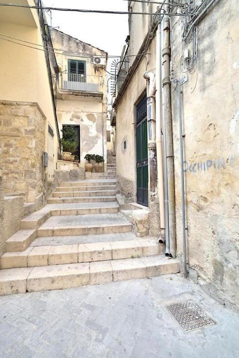 Misar-36 Hotell Modica Eksteriør bilde